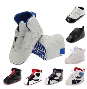 Crib Shoes Girls First Walkers Baby Sneakers Neugeborene Leder Basketball Infant Sports Kids Fashion Boots Pantoffeln Kleinkinder3672225