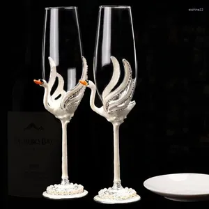 نبيذ أكواب النبيذ Creative Crystal Glass Champagne Cup A Puit Family Light Light Build High Foot Red Wedding Box