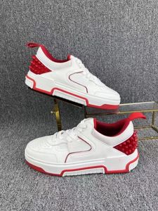 Casual Shoes Low Top Rivet Designer unisex sneakers tjock botten snörning upp varumärke skateboard för män kvinnor tennissporter