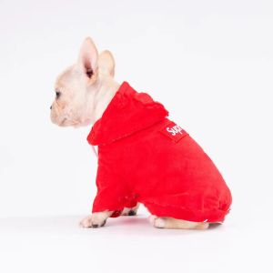 Novo designer de luxo de inverno Roupas de jeans para cães para pequeno e médio camada de cachorro casaco de cachorro com capuz suéter francês bulldog chihuahua schnauzezer moda por atacado