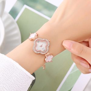 Exquisite and delicate four leaf clover women's bracelet watch, rhinestone shell small dial, retractable strap, quartz wristwatch c3