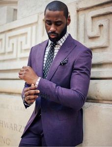 Novo design clássico Two Button Botão Dark Purple Groom Tuxedos Groomsmen Man Suit Wedding Men039S Blazer Suits JacketPantStie1216466