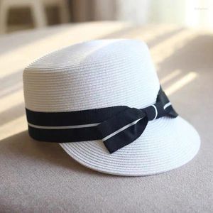 Visiere Sommer Fedora Hut Damen Koreanische Flachtope Navy Stroh Britisch lässiges schwarzes weißes Weiß Reites Mode Beach Cap High Quali