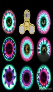 Spinner Toy Coolest LED Flash Light Rainbow Spinner Kids Toys Auto Change Mönster Fast Rotating Toys7574971