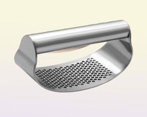 1pcs Stainless Steel Curved Garlic Press Vegetable Chopper Crusher Manual Ginger Mincing Masher Kitchen Gadgets Cooking Tools 20128499911