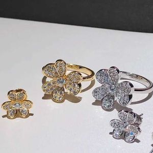 Designer Brand 925 Sterling Silver VAN Clover Ring Earrings Plated with 18K Gold Full Diamond Three Flowers Lucky Grass Precision High Edition
