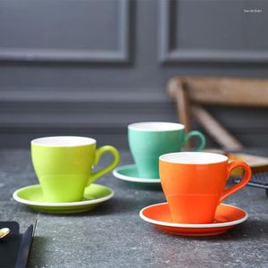 Mughe Crea creativa di colore solido da 280 ml tazze di caffè in ceramica e set di piattini carine tazze turche tiki