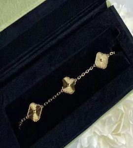 Pulseira de designer de luxo Mãe da pérola Sweet Flower 4 Leaf 18K Gold Brand Brand Bangle Charm Bracelets Brincos Diamond1541830