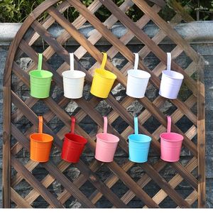 Vase Candy Colored Iron Sheet Hook Bucket Flower Basin Balcony Office Desk小さな牧歌的なスタイル吊り