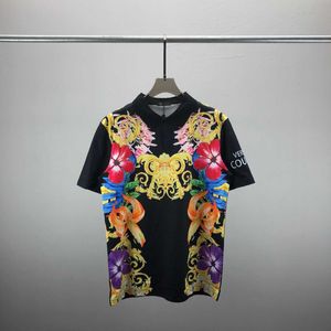 Moda estilo europeu de camisa polo de mangas curtas com design de impressão de carta colorida tampo unissex com mangas curtas