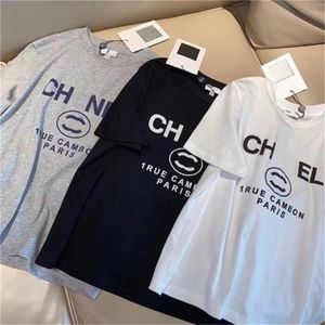 ファッションデザイナーの女性用半袖ティーTシャツクラシックレタープリントパターンカジュアルな半袖男性と女性のストリートヒップホップカップルの夏の服