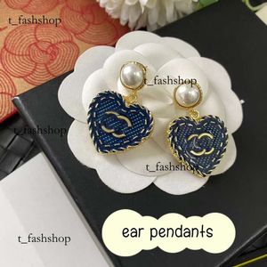 New Channel Designer Woman Denim Pearl Necklace Black Gold Vintage Advanced Earrings Necklace Bracelet Ring Breast Pin Hair Clip Two C Jewelry Set 285