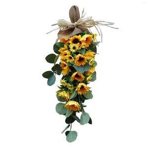 装飾的な花ヒマワリ涙の盗品偽の花の壁ドアハンギングシミュレーションガーランドリースバックドロップ花植物ホームガーデン