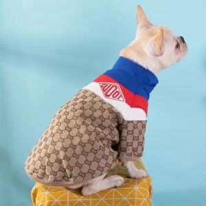 小型および中型犬用の豪華なデザイナー犬の服秋の冬の服のペットベスト猫、テディボミーシュナウザーフレンチブルドッグペットトレンディセーター卸売