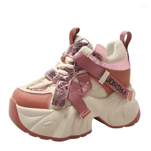 Sapatos casuais 2024 Primavera Autumn tênis grossa feminina plataforma Bling Sports Mulher gótica grossa de salto alto de couro feminino de couro feminino