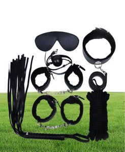 Kit di bondage sessuale 7 PC giochi per adulti Impostare la benda della frusta a piede manetta bendata per coppie giocattoli erotici SM Products1181142