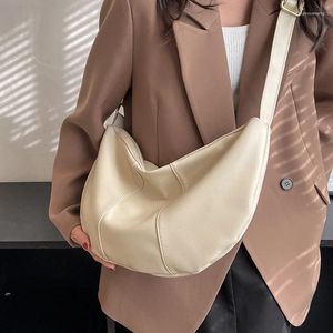 Kvällspåsar kvinnor hobo axelväska pu läder sling ins korean messenger dumpling mode unisex crossbody totes