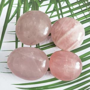 Figurine decorative 4pcs Natural Rose Crystal Palm Pietra Posa Preoccupazione Ansia Stress Allevia la guarigione a forma di reiki