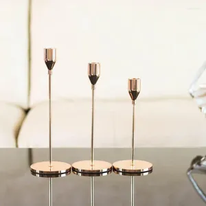 Kerzenhalter Einfacher moderner Stil Kerzenstiel Metal Gold Iron für Hochzeit Abendessen Weihnachtsdekoration Candelabra Gzt005