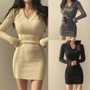 Sukienki na co dzień Trendy v szyja dzianina sukienka Sweter Kobiety jesienne żebrowane mini -body mini bodycon dam