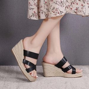 Dress Shoes 2024 Summer Slope Heel Slippers Thick Sole High Women's Square Headed Crossed With Grass Woven Rope