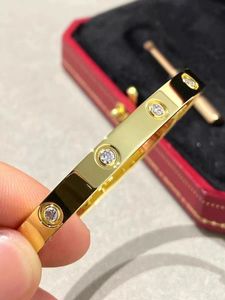pulseira de designer womendesigner bracelete titânio pulseira de aço clássica bracelete moda masculino e feminino b raça 18k jóias de ouro do dia dos namorados