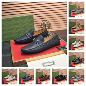 2024 italienska designer män loafers skor svart brun blandad färg vingtip män klär mocka skor kontor bröllop riktiga läder casual skor för män