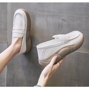 Lässige Schuhe Frühling der kleinen weißen Frauen 2024 koreanische Schüler Trend dicke Sohle Frau