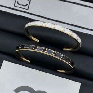 Designer Women Bracelets Letter Open Bangle 18K Gold Stainless Steel Cuff Bracelet Wristband Wedding Gifts Accessories Jewelry