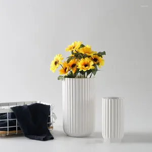 Vase Nordic Creative Modern Minimalist Home Living Room Desktop High-End Feeling Style High-Balue Ceramic Vase Decoration