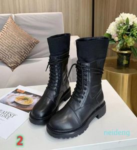 2021 Top Designer Leather Hight Shoe Women с логотипом с фирменным бланком, напечатанным на Martin Boots Cowhide Size 3540 с Box1085576