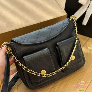 Kadın Tasarımcı Çantası 24p Erken Bahar Yeni Cowhide Tek Omuz Crossbody Çantası Retro Elmas Kafes Zinciri Under Emfil Hoho Hippi Çantası Postacı Çanta