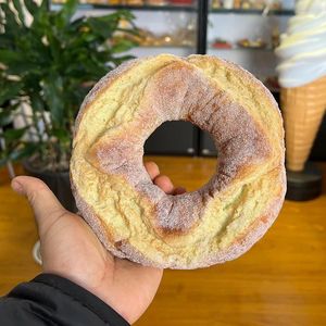 装飾的な花人工偽のパンの装飾品フランスのバゲットケーキベーカリークラフトキッズイースター装飾ドーナツシミュレーションキッチンモデル