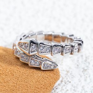 Klasyczne projektantów projektantów Projektanci Pierścień Sier Sier na kobiety mężczyźni otwarty wzór węża Łatwy do zdeformowania Pierścienie Kości Lady Pełny diament na najwyższym poziomie Biżuteria Modna Prezent