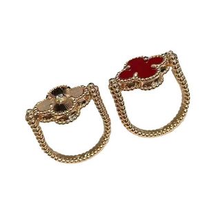 Original Brand Van High Board Clover Dubbelsidig blommor Red Agate Laser Ring for Women 18k Rose Gold vänd med logotyp
