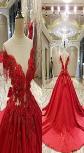 豪華なレッドボールガウンイブニングドレスオフショルダーアップリケサテンシアーバックドレス