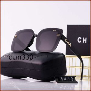 Designer solglasögon kvinnor män solglasögon kanal klassisk stil mode utomhussporter uv400 resande solglasögon hög kvalitet med låda