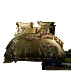 Sängkläder sätter guld lyxiga säng täcker fyrdelar set avancerad quilt tribut
