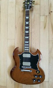 Anpassad butik Satin Walnut Brown SG Electric Guitar Rosewood Fingerboard Pearl Trapezoid Inlay Chrome Hardware Tuilp Tuners3146417