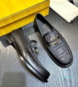 Słynna marka O'Lock Gentleman Moccasins Buty sukienki Sukienki Mężczyzn Mężczyzn skórzane mokasyny