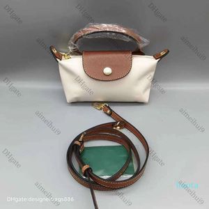 2023 Дизайнерские женщины водонепроницаемые нейлоновые развлечения ручной кошелек высокий уровень сумочек дизайнеры сумочек.