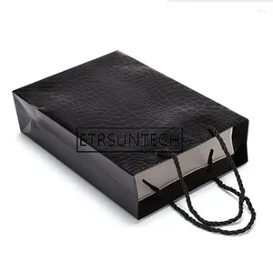Wrap regalo 100pcs Creative Black Crocodile Pattern Paper Gioielli Caspa di imballaggio di abbigliamento estetico con maniglia