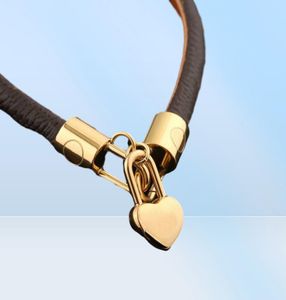 Europe America Fashion Style Lady Women Round Print Flower Design Graved Letter Heart Crazy In Lock Charm Leather Armband Bangl9047922