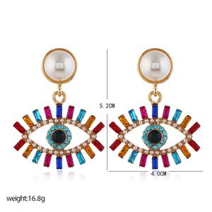 Pearl Alloy Colored Diamonds Earrings Stud Women's Super Sparkling Trendsetter Middagörhängen smycken Wholesale Factory 2 färger #049