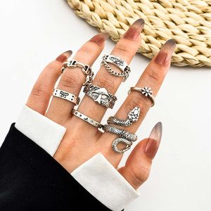 Creative Snake Chain 7-piece of Simple Butterfly Flower Ring Set HZS2229