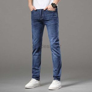 Designer di jeans maschile grandi cargo nuovo jeans maschi di marca alla moda decorazione in metallo slim fit a piede elastico a piede elastico pantaloni lunghi elastici piccoli