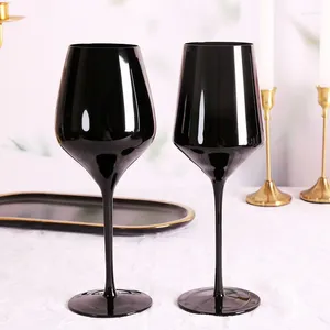 ワイングラスソリッドカラー気質家庭用ブラックガラス多目的クリスタルカップハイフットレッドバー