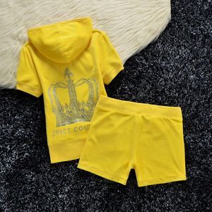 Juicy Velvet Kısa Setler 2024 Kadın Fermuarı Kapşonlu Sweatshirt ve Kısa Setler 2 Parça Set Velvet Trailsuit Kadın Giyim Yaz YENİ