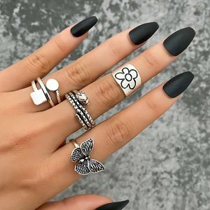 Punk Multi Circle Snake Shaped Flower Pattern Distressed Butterfly Opening Design Jewelry Joint Ring Set of 4 Pieces