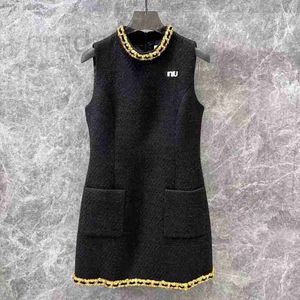 Designer Basic & Casual Dresses 24 Spring/Summer New Product Handmade Gold Sequin Chain Metal Decoration Slimming Thick Tweed Sleeveless Dress IH2I